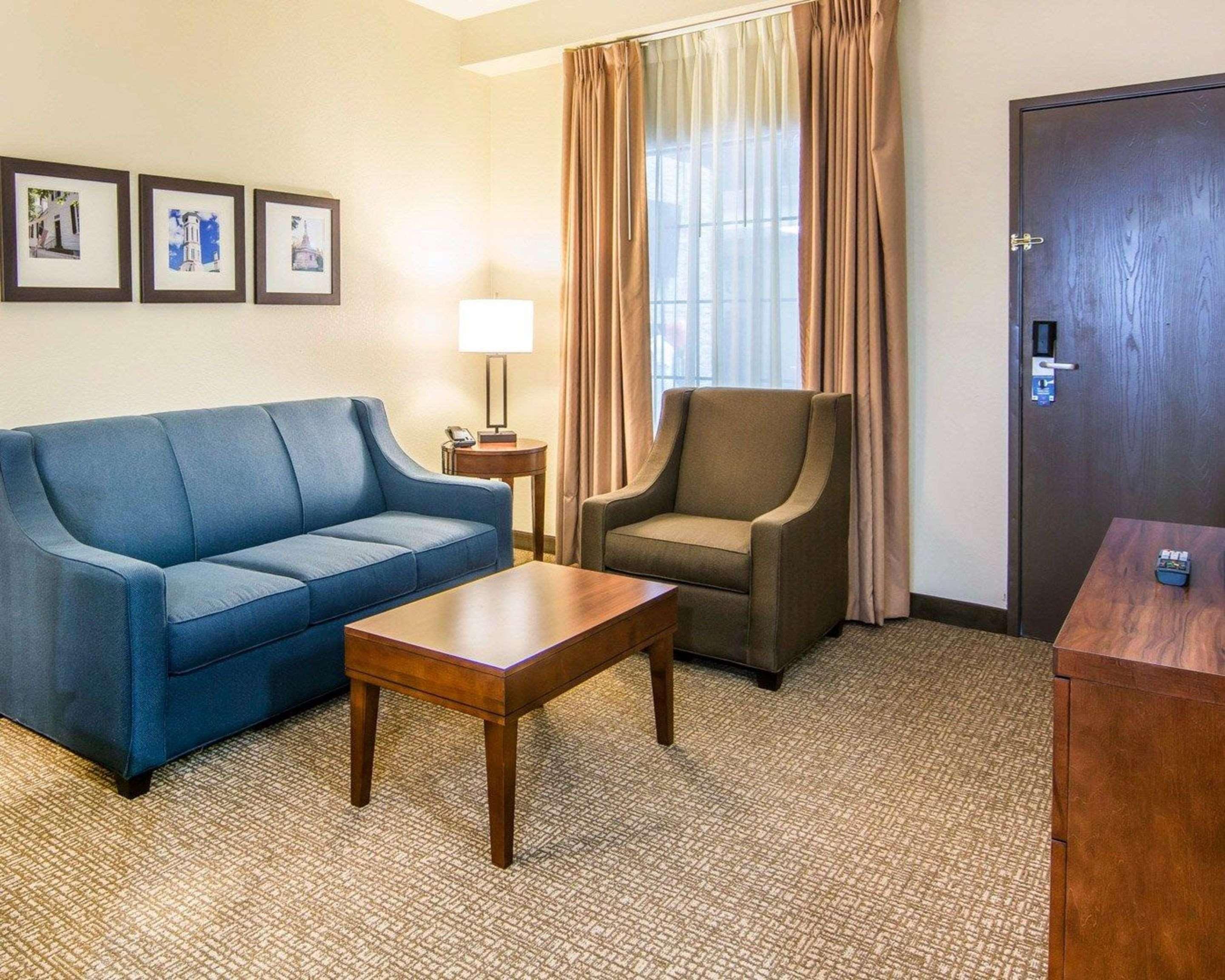 Comfort Suites Fredericksburg South Dış mekan fotoğraf